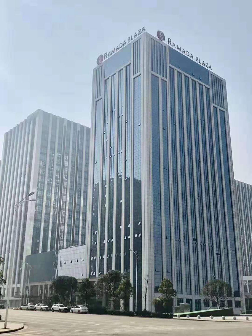 長沙華美達廣場酒店不銹鋼裝飾 首選泓冠不銹鋼  湖南專業的酒店不銹鋼裝飾公司